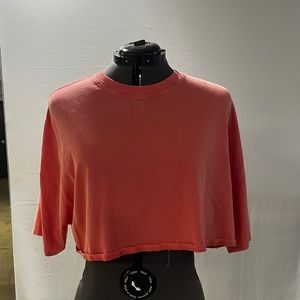 pacsun cropped coral t-shirt